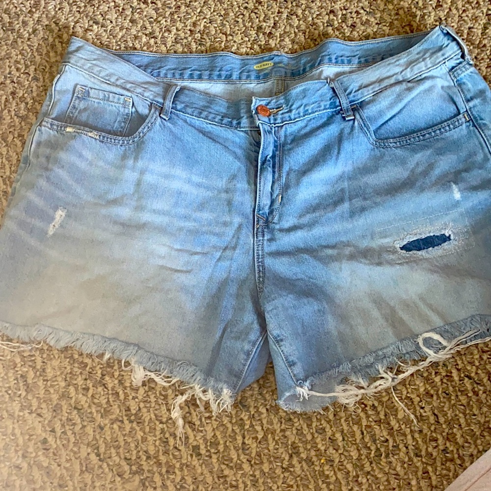 Size 16 Old Navy light denim shorts